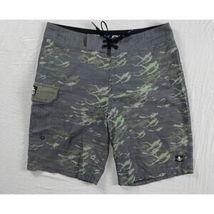 Salt Life SLX-QD Vapor Stretch Cargo Board Shorts. Spear Fisher Print. Men's 30.
